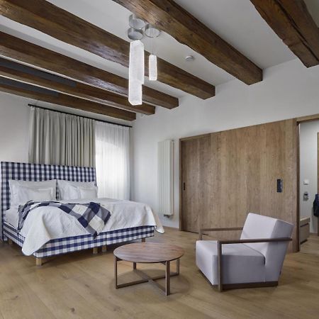Lotrinsky Hotel Velké Pavlovice 외부 사진