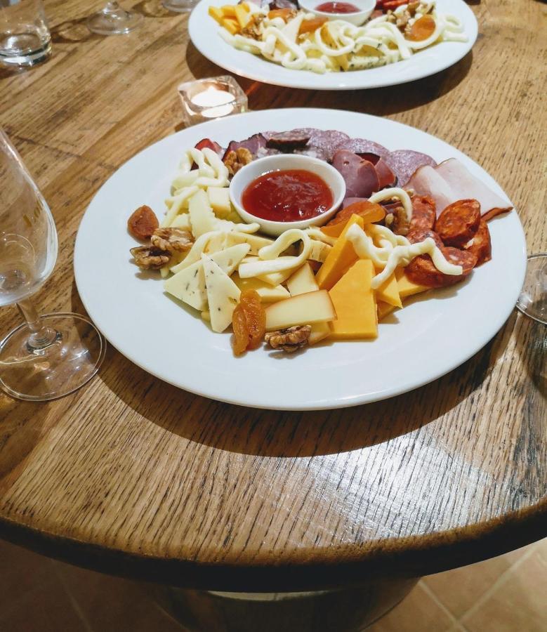 Lotrinsky Hotel Velké Pavlovice 외부 사진