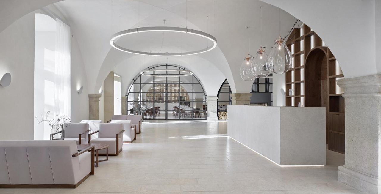 Lotrinsky Hotel Velké Pavlovice 외부 사진