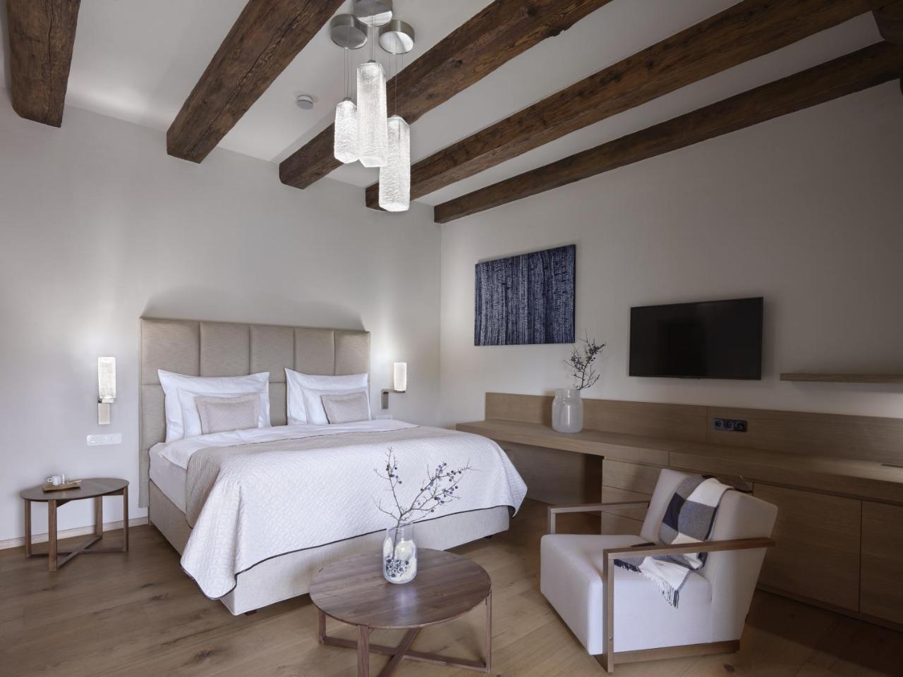 Lotrinsky Hotel Velké Pavlovice 외부 사진