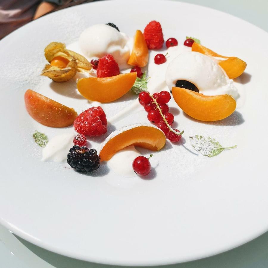 Lotrinsky Hotel Velké Pavlovice 외부 사진